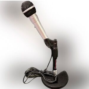 On Stage Microphone Stand and Microphone DS7200b